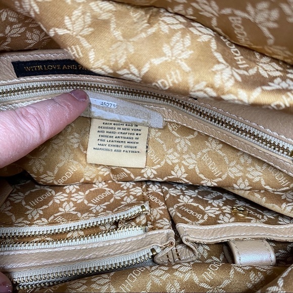 Bodhi Supple Genuine Leather Puffer Bag in Pearl Champagne & Gold - SO LUXE!!! - Picture 6 of 9